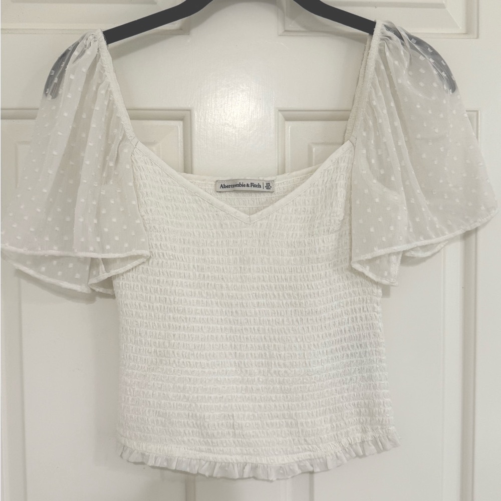 Abercrombie & fitch NWOT white smocked Swiss dot sleeve crop top - Picture 2 of 9